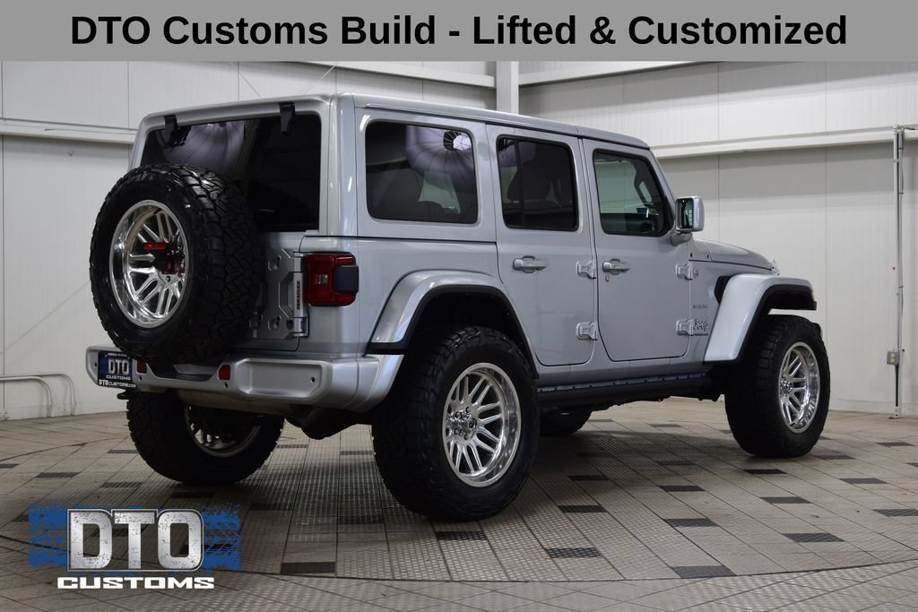 Used 2024 Jeep Wrangler Unlimited Sahara w/ Technology Group AWD/4WD image 7