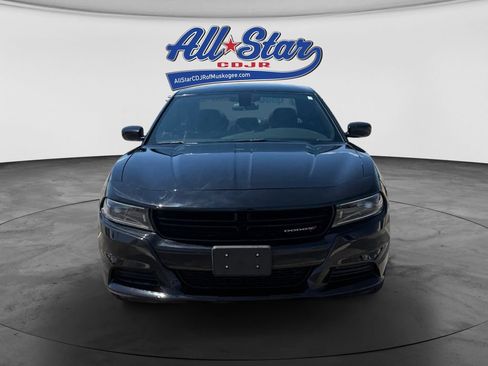Used 2023 Dodge Charger SXT RWD image 2