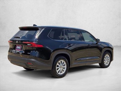 Used 2025 Toyota Grand Highlander FWD image 5