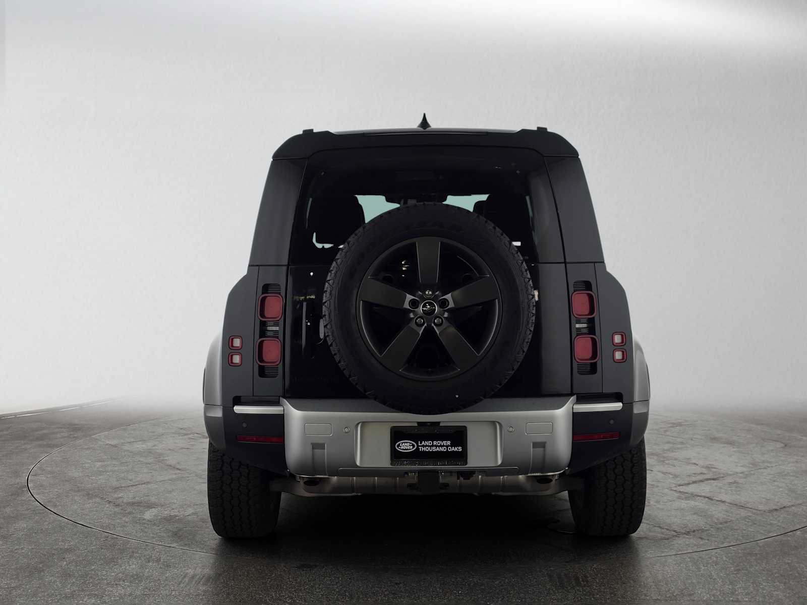 Used 2024 Land Rover Defender 110 S AWD/4WD image 4
