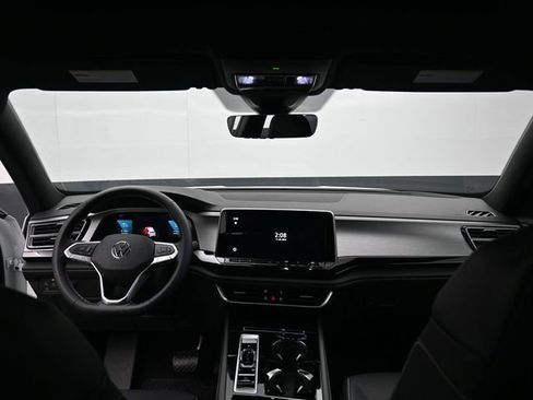 New 2026 Volkswagen Atlas Cross Sport SE image 10