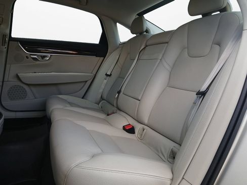 Used 2018 Volvo S90 T5 Momentum w/ Convenience Package FWD image 22