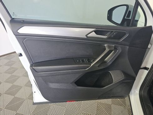 Used 2022 Volkswagen Tiguan S image 12