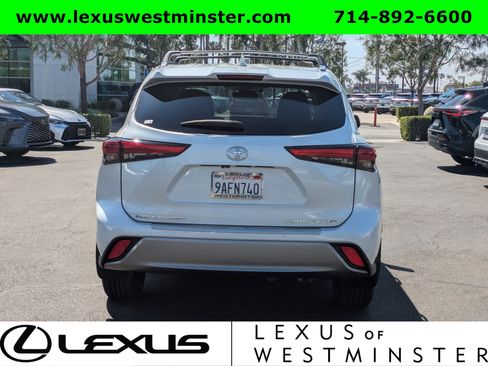 Used 2022 Toyota Highlander Platinum image 10