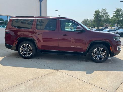 Used 2022 Jeep Wagoneer Series III w/ Flexible Seating Group AWD/4WD image 4
