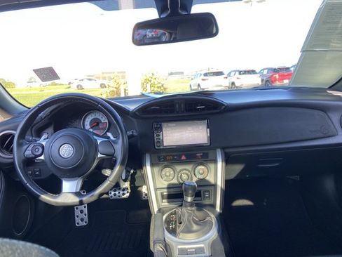 Used 2019 Toyota 86 RWD image 15