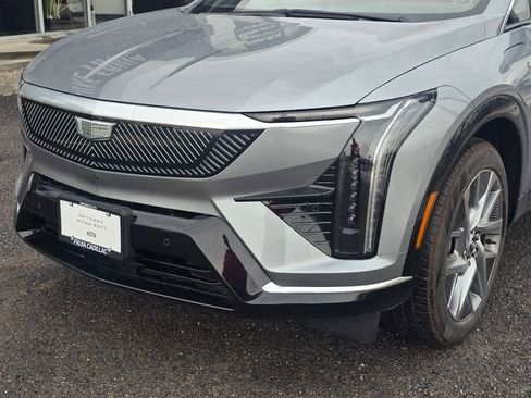 New 2026 Cadillac Optiq Luxury 1 RWD image 10