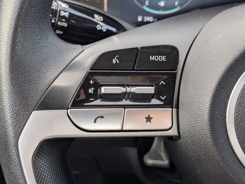 Certified 2024 Hyundai Elantra SEL FWD image 19