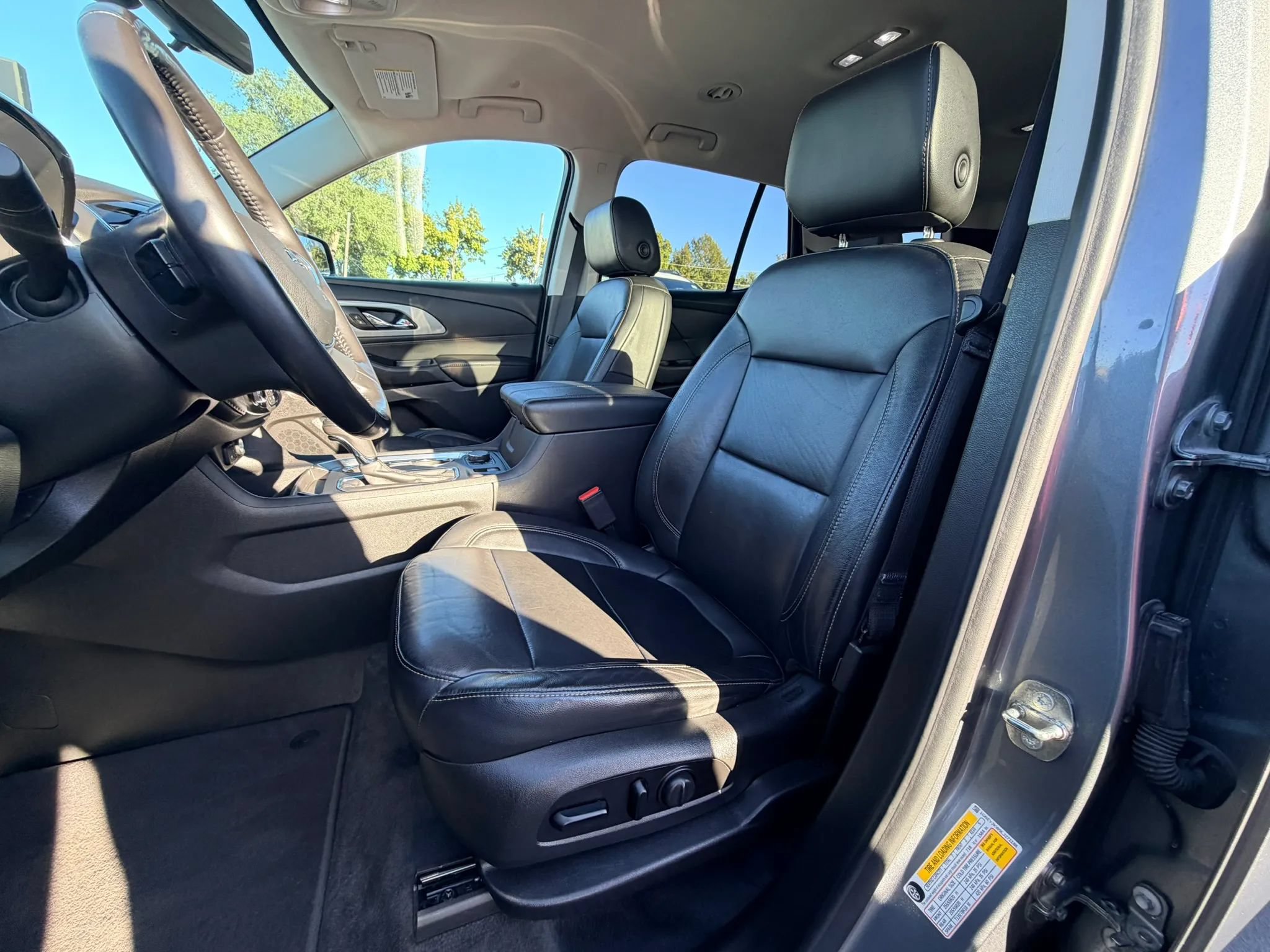 Used 2020 Chevrolet Traverse RS AWD/4WD image 10