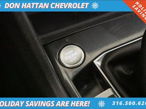 Used 2023 Volkswagen Tiguan SE w/ Panoramic Sunroof Package image 13