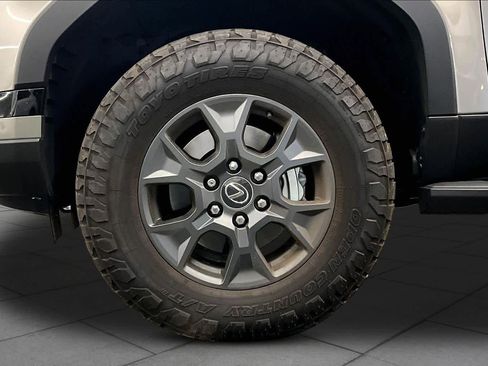 Used 2024 Lexus GX 550 image 10