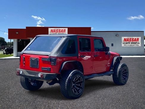 Used 2012 Jeep Wrangler Unlimited Sahara w/ Connectivity Group AWD/4WD image 6