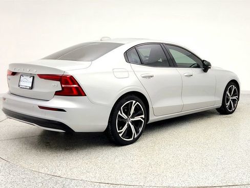Used 2023 Volvo S60 B5 Core w/ Climate Package image 5