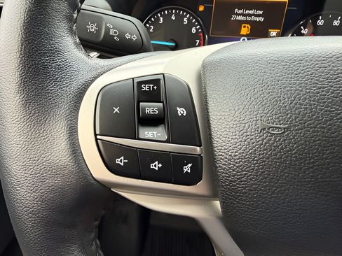 Used 2023 Ford Explorer XLT w/ Equipment Group 202A AWD/4WD image 19