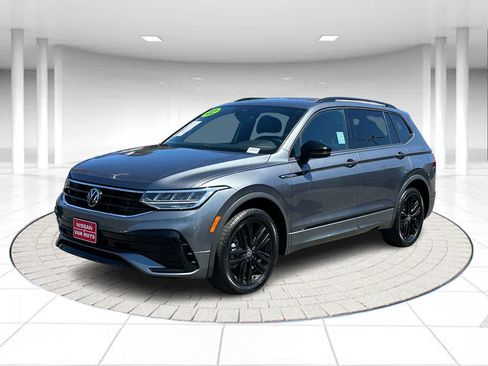 Used 2022 Volkswagen Tiguan SE R-Line FWD image 1