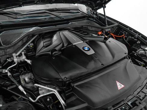 Used 2018 BMW X5 xDrive50i w/ Premium Package image 48