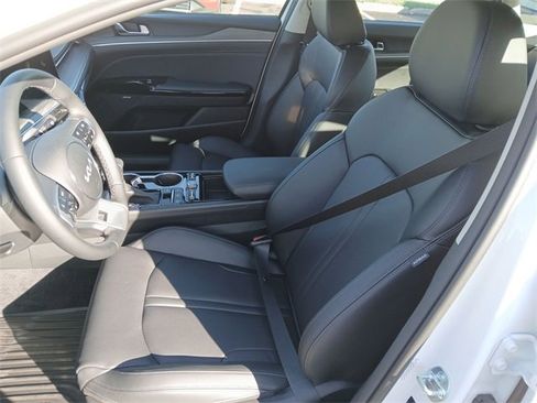 New 2026 Kia K5 EX image 11