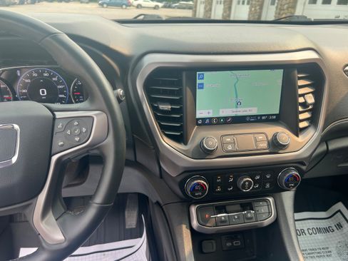 Used 2023 GMC Acadia AT4 w/ Technology Package AWD/4WD image 14