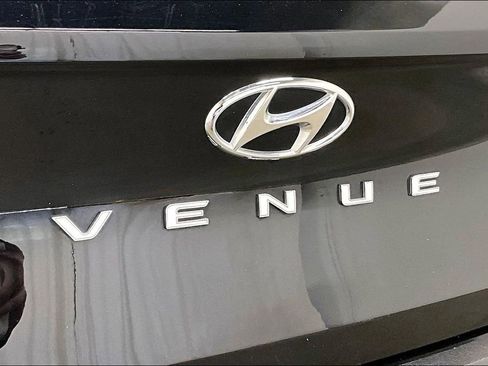 Used 2023 Hyundai Venue SEL FWD image 24