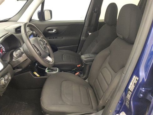 Used 2021 Jeep Renegade Latitude FWD image 17