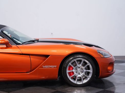 Used 2010 Dodge Viper SRT-10 image 27