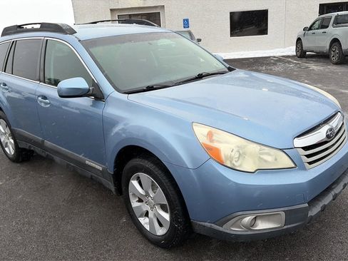 Used 2011 Subaru Outback 2.5i Premium w/ All-Weather Pkg image 20