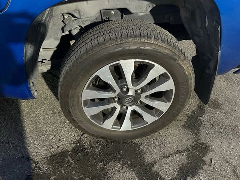 Used 2018 Toyota Tundra Limited image 24
