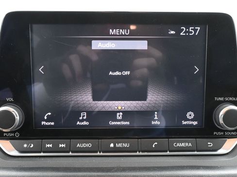 Used 2021 Nissan Rogue SV image 15