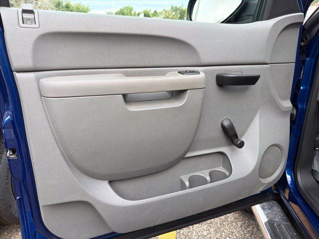 Used 2013 Chevrolet Silverado 2500 W/T AWD/4WD image 16
