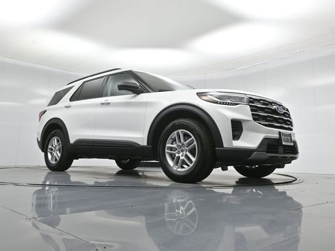 New 2026 Ford Explorer Active image 47
