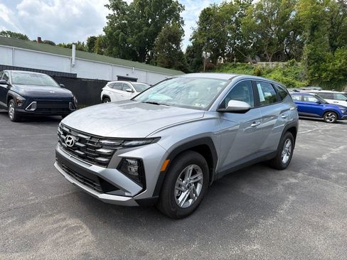 Used 2026 Hyundai Tucson SE AWD/4WD image 3