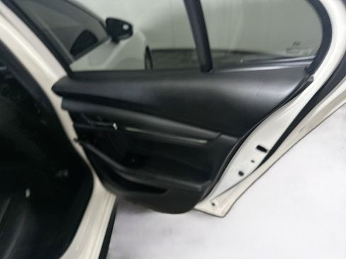 Used 2020 MAZDA MAZDA3 Sedan w/ Preferred Package image 29