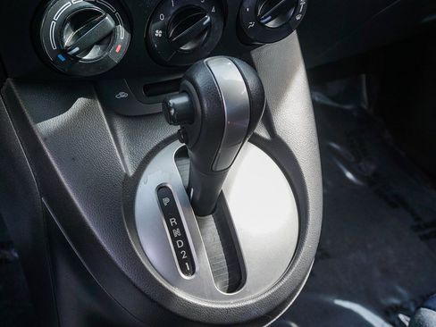 Used 2011 MAZDA MAZDA2 Sport image 23