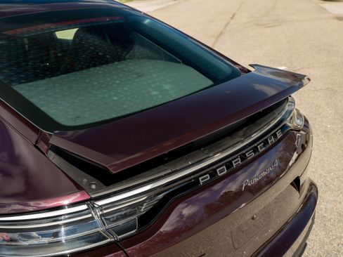 Certified 2023 Porsche Panamera 4 Platinum Edition image 7