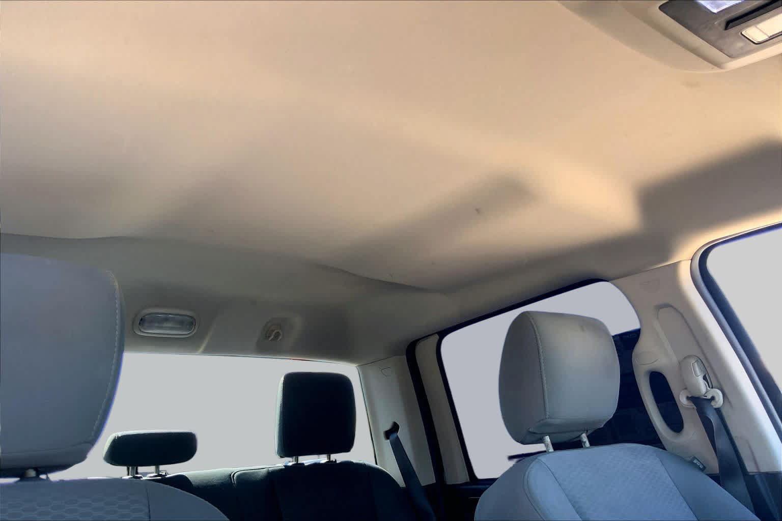 Used 2015 RAM 1500 Express RWD image 12