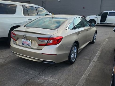 Used 2018 Honda Accord LX image 11