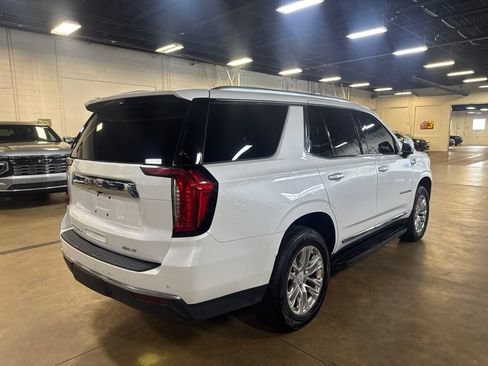 Used 2021 GMC Yukon SLT w/ SLT Premium Package AWD/4WD image 3