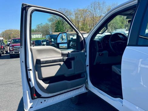 Used 2018 Ford F250 XL w/ Power Equipment Group image 12