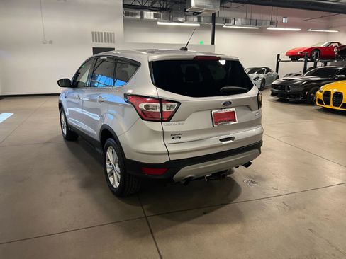 Used 2017 Ford Escape SE AWD/4WD image 5