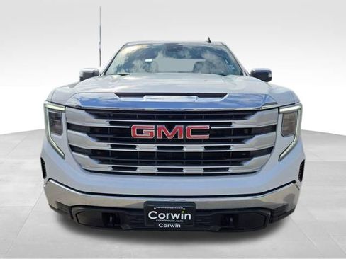 Used 2023 GMC Sierra 1500 SLE w/ Enhanced Capability Package image 4