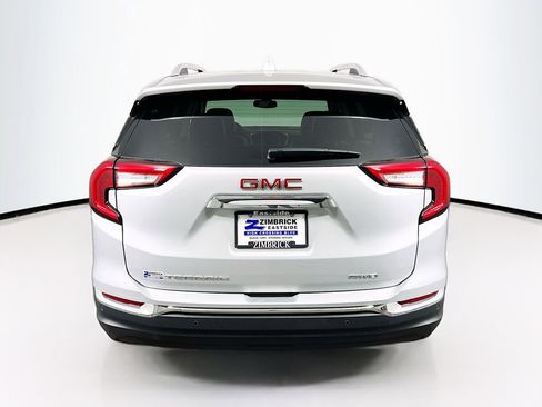 Used 2022 GMC Terrain SLT w/ Infotainment Package II AWD/4WD image 6