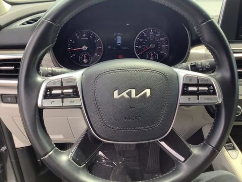 Used 2022 Kia Telluride EX w/ EX Premium Package FWD image 11