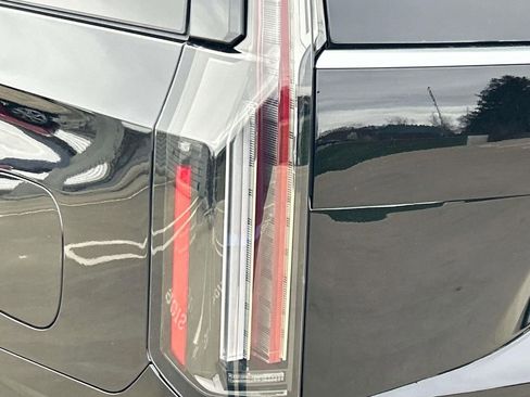 New 2026 Cadillac Escalade Luxury w/ Touring Package image 10