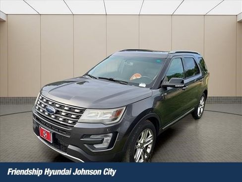 Used 2016 Ford Explorer XLT w/ Equipment Group 202A AWD/4WD image 1
