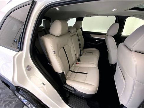 Used 2024 MAZDA CX-90 3.3 Turbo w/ Preferred Package AWD/4WD image 22