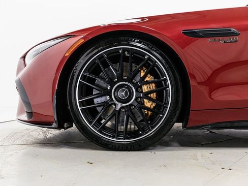 Used 2022 Mercedes-Benz SL 63 AMG 4MATIC w/ AMG Aerodynamic Package image 39