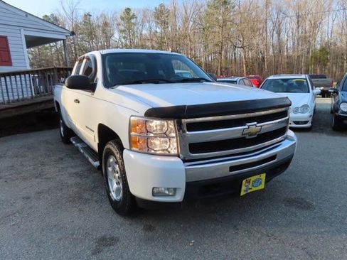 Used 2011 Chevrolet Silverado 1500 LT w/ All-Star Edition image 4