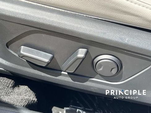 Used 2023 Hyundai Tucson Limited w/ Cargo Package AWD/4WD image 16
