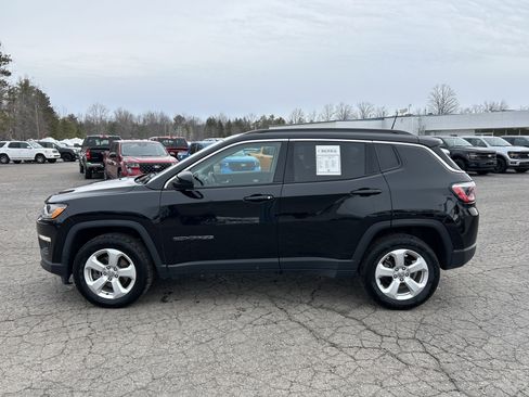 Used 2019 Jeep Compass Latitude w/ Cold Weather Group AWD/4WD image 6