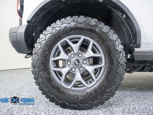 Used 2024 Ford Bronco Badlands AWD/4WD image 48